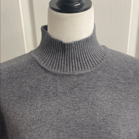 Max Studio Charcoal Grey Mockneck Sweater Vest Cap Sleeves OS Relaxed Fit Sz S - Picture 3 of 12